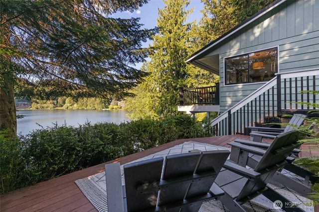 6911 Olive Avenue, Stanwood, WA 98292
