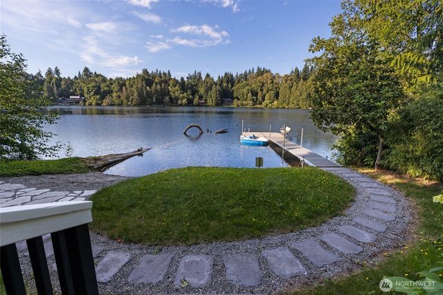 6911 Olive Avenue, Stanwood, WA 98292