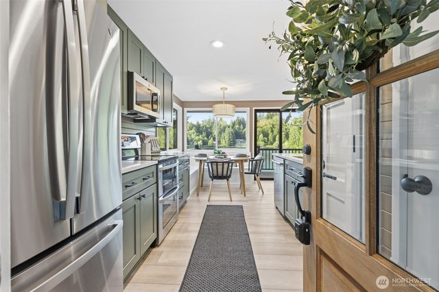6911 Olive Avenue, Stanwood, WA 98292