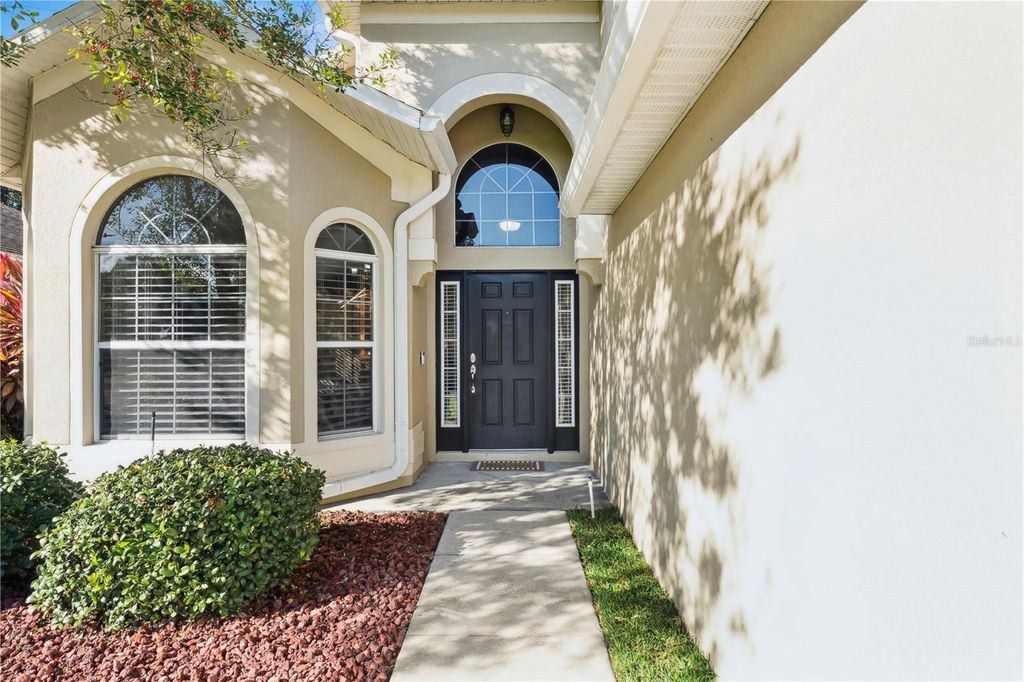 Image 3 of property listing at 9972 HIDDEN DUNES LANE, Orlando, FL 32832