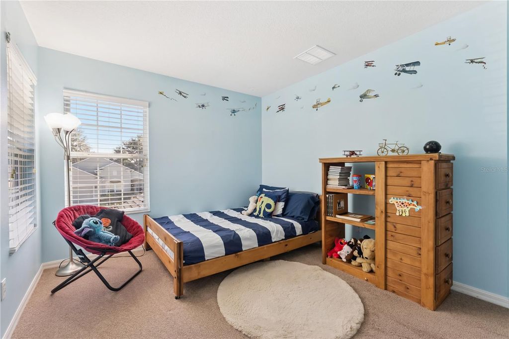 Image 23 of property listing at 9972 HIDDEN DUNES LANE, Orlando, FL 32832