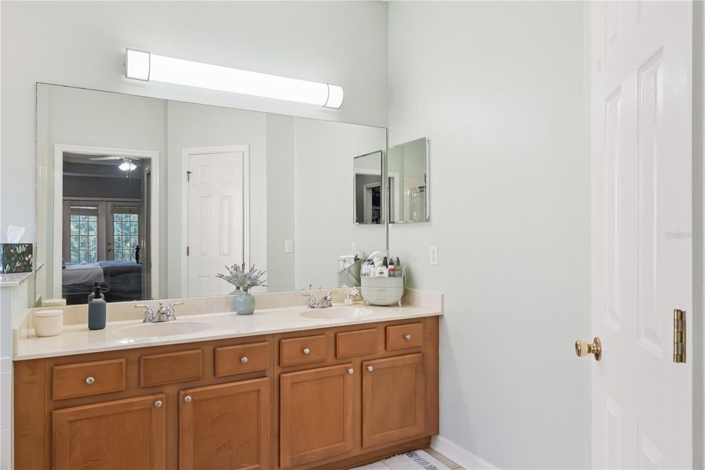 Image 27 of property listing at 9972 HIDDEN DUNES LANE, Orlando, FL 32832