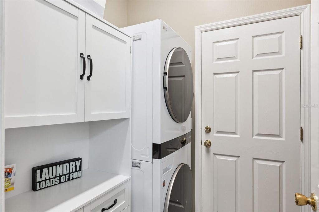 Image 30 of property listing at 9972 HIDDEN DUNES LANE, Orlando, FL 32832