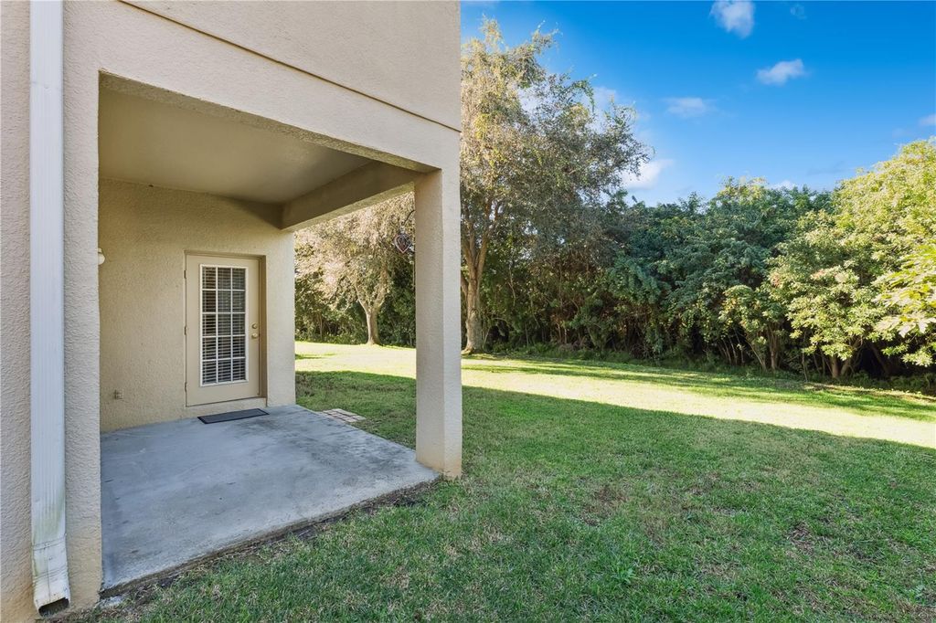 Image 33 of property listing at 9972 HIDDEN DUNES LANE, Orlando, FL 32832