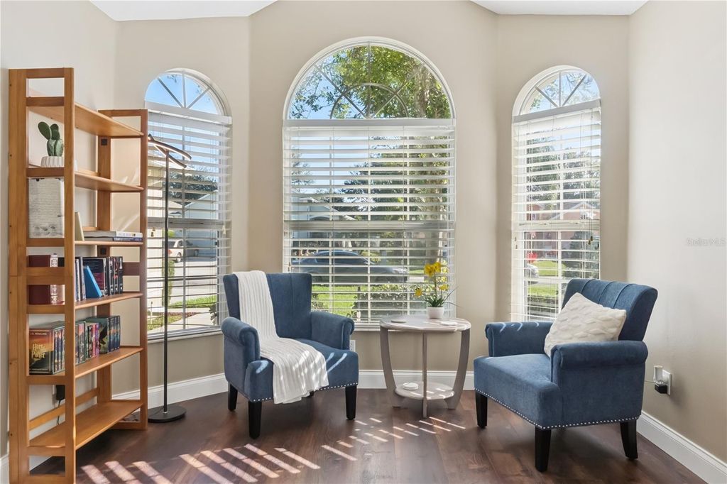 Image 6 of property listing at 9972 HIDDEN DUNES LANE, Orlando, FL 32832