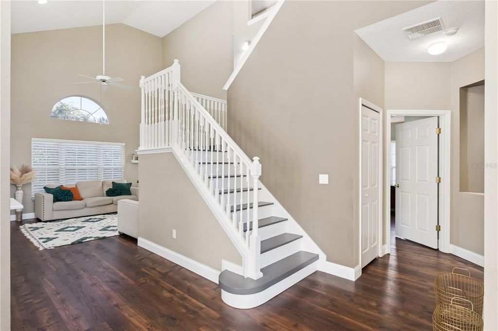 Image 9 of property listing at 9972 HIDDEN DUNES LANE, Orlando, FL 32832