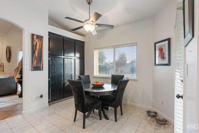 9317 Leslie Deann Court, Bakersfield, CA 93312