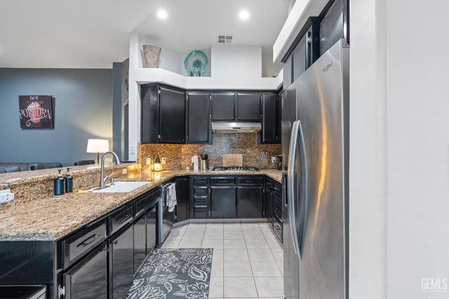 9317 Leslie Deann Court, Bakersfield, CA 93312