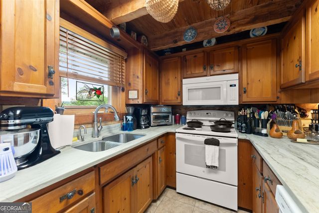 481 Leona Lane, Cleveland, GA 30528