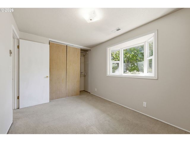4226 SCOTTDALE St, Eugene, OR 97404