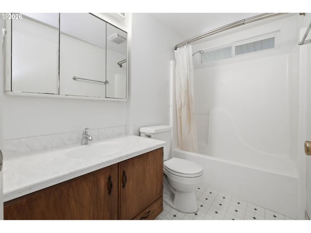4226 SCOTTDALE St, Eugene, OR 97404