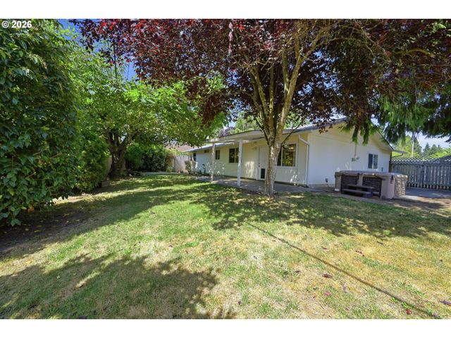 4226 SCOTTDALE St, Eugene, OR 97404
