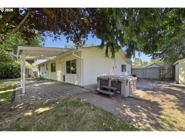 4226 SCOTTDALE St, Eugene, OR 97404