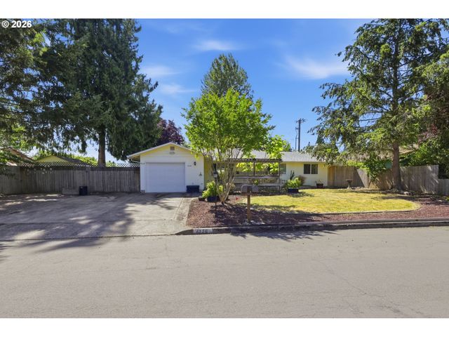 4226 SCOTTDALE St, Eugene, OR 97404