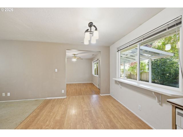 4226 SCOTTDALE St, Eugene, OR 97404