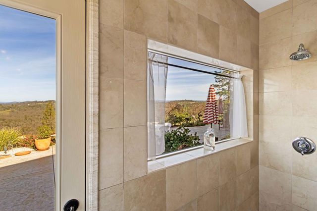 5390 Lost Creek Rd, Shingle Springs, CA 95682