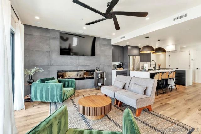 806 N Cleveland St Unit 2 Unit 2 - The Star, Oceanside, CA 92054