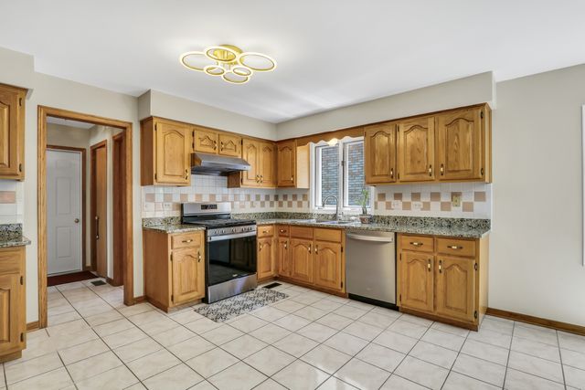 8444 Morton Avenue, Morton Grove, IL 60053