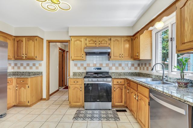8444 Morton Avenue, Morton Grove, IL 60053