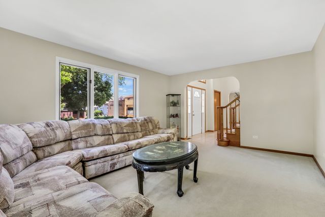8444 Morton Avenue, Morton Grove, IL 60053