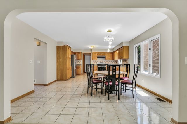 8444 Morton Avenue, Morton Grove, IL 60053