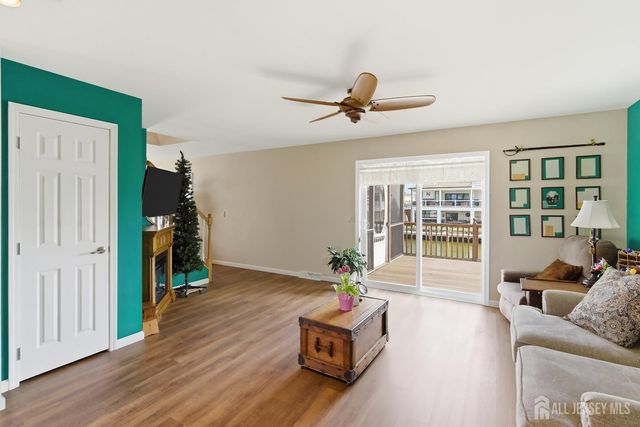 1215 Niihau Drive, Lacey, NJ 08731