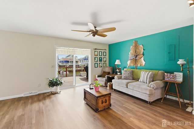 1215 Niihau Drive, Lacey, NJ 08731