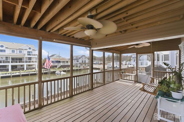 1215 Niihau Drive, Lacey, NJ 08731