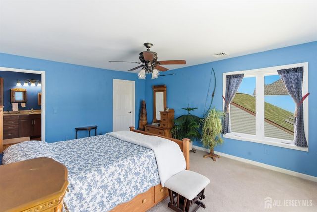 1215 Niihau Drive, Lacey, NJ 08731