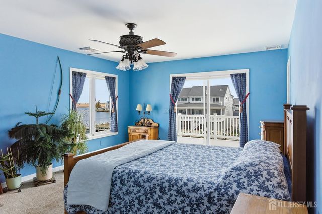 1215 Niihau Drive, Lacey, NJ 08731