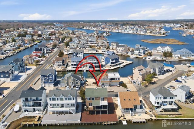 1215 Niihau Drive, Lacey, NJ 08731