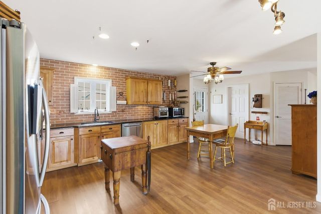 1215 Niihau Drive, Lacey, NJ 08731