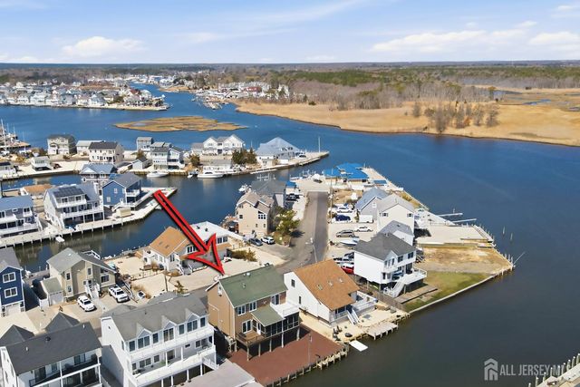 1215 Niihau Drive, Lacey, NJ 08731