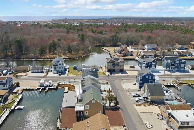 1215 Niihau Drive, Lacey, NJ 08731