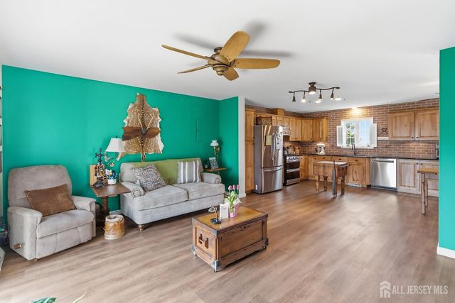 1215 Niihau Drive, Lacey, NJ 08731