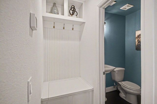 3507 Ridgeway Valley Lane, Houston, TX 77055