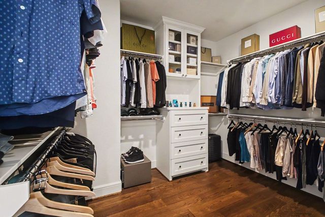 3507 Ridgeway Valley Lane, Houston, TX 77055