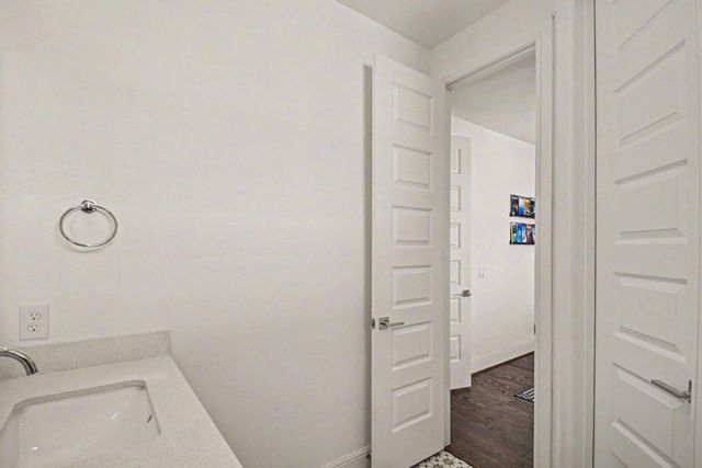 3507 Ridgeway Valley Lane, Houston, TX 77055