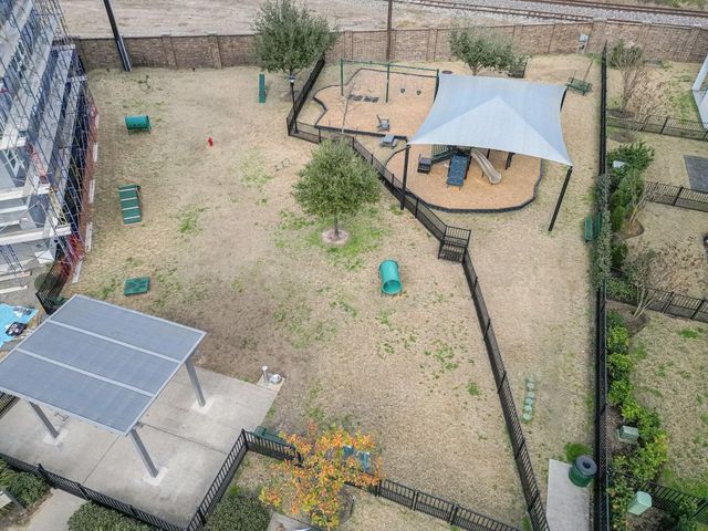 3507 Ridgeway Valley Lane, Houston, TX 77055