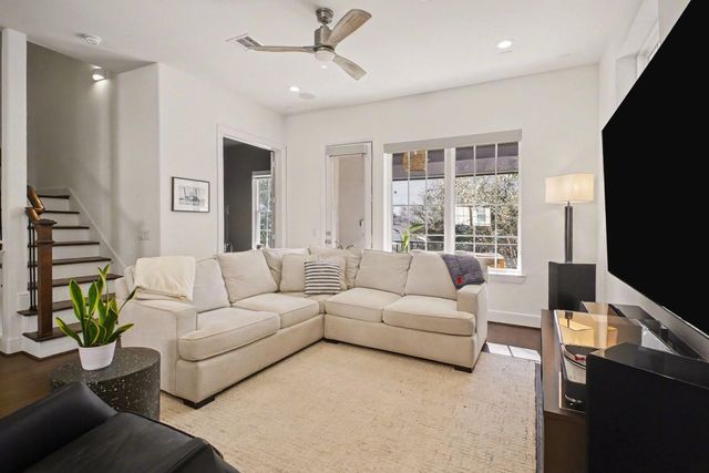 3507 Ridgeway Valley Lane, Houston, TX 77055