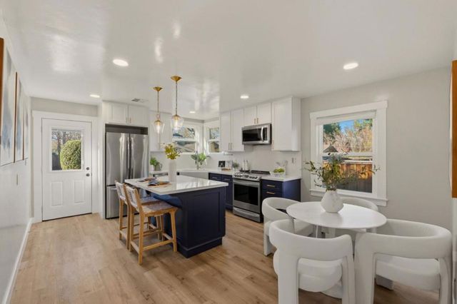 271 N Central Avenue, Campbell, CA 95008