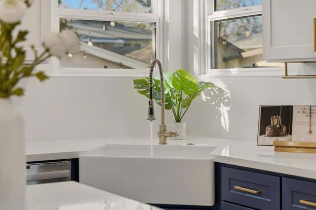 271 N Central Avenue, Campbell, CA 95008