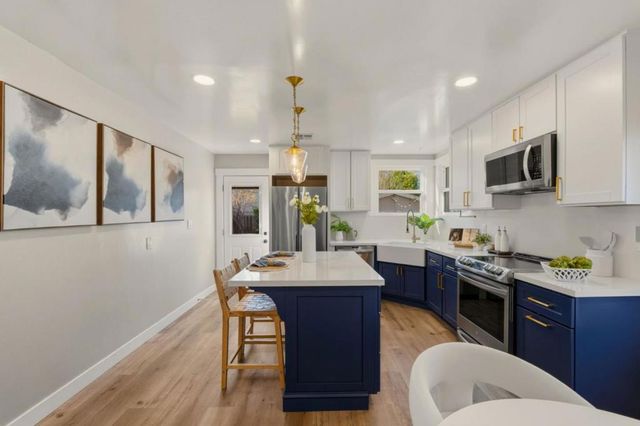 271 N Central Avenue, Campbell, CA 95008