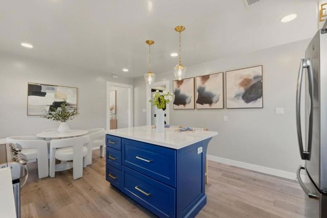 271 N Central Avenue, Campbell, CA 95008