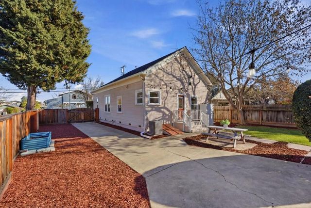 271 N Central Avenue, Campbell, CA 95008