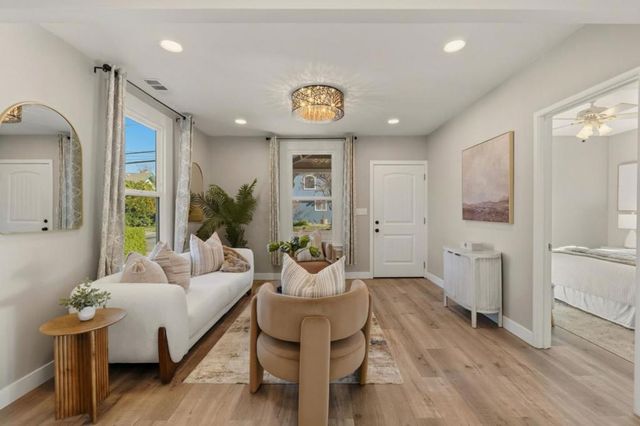 271 N Central Avenue, Campbell, CA 95008