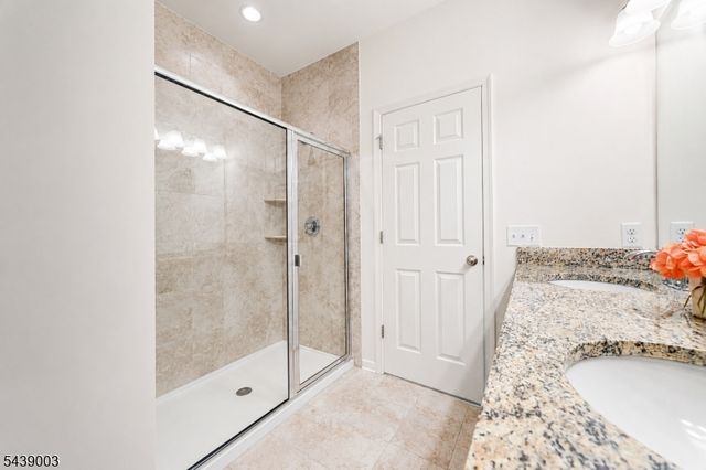 108 Aspen Dr, Cedar Grove Twp., NJ 07009