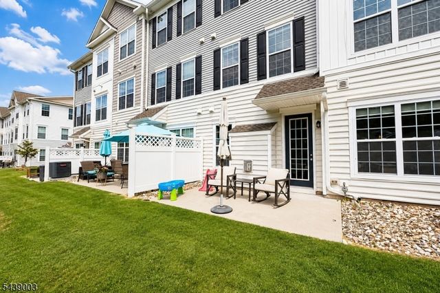 108 Aspen Dr, Cedar Grove Twp., NJ 07009