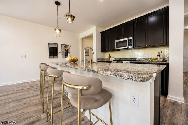 108 Aspen Dr, Cedar Grove Twp., NJ 07009