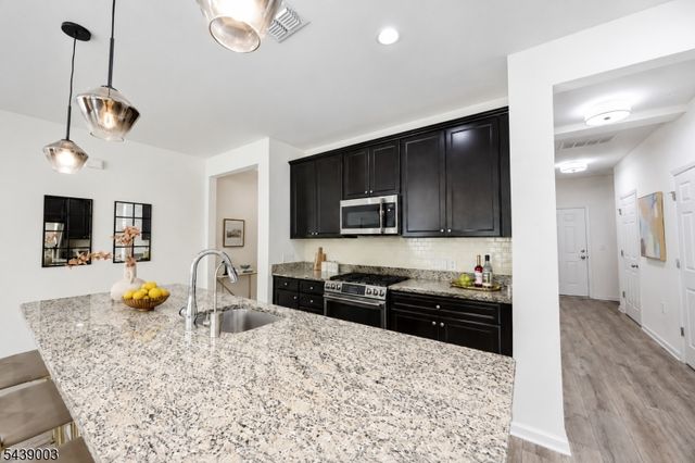 108 Aspen Dr, Cedar Grove Twp., NJ 07009